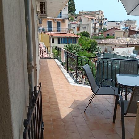 We Home Taormina Center With Parking Dış mekan fotoğraf