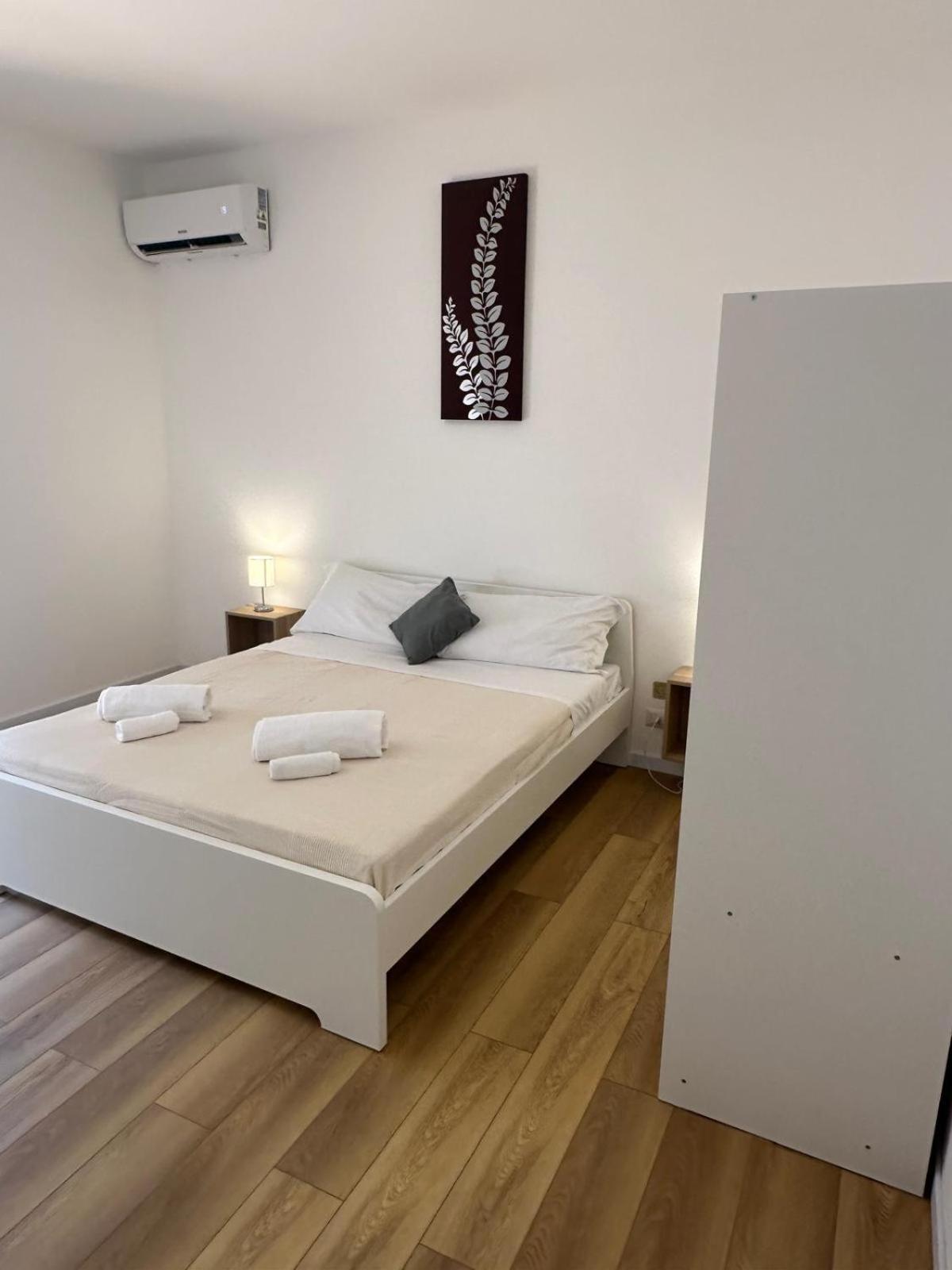We Home Taormina Center With Parking Dış mekan fotoğraf