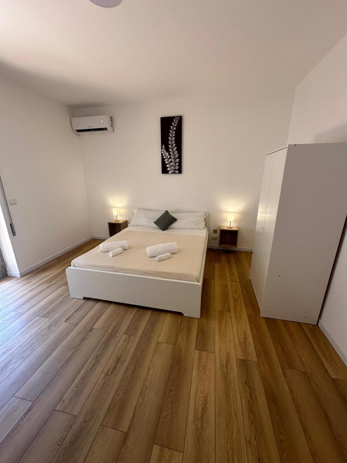 We Home Taormina Center With Parking Dış mekan fotoğraf