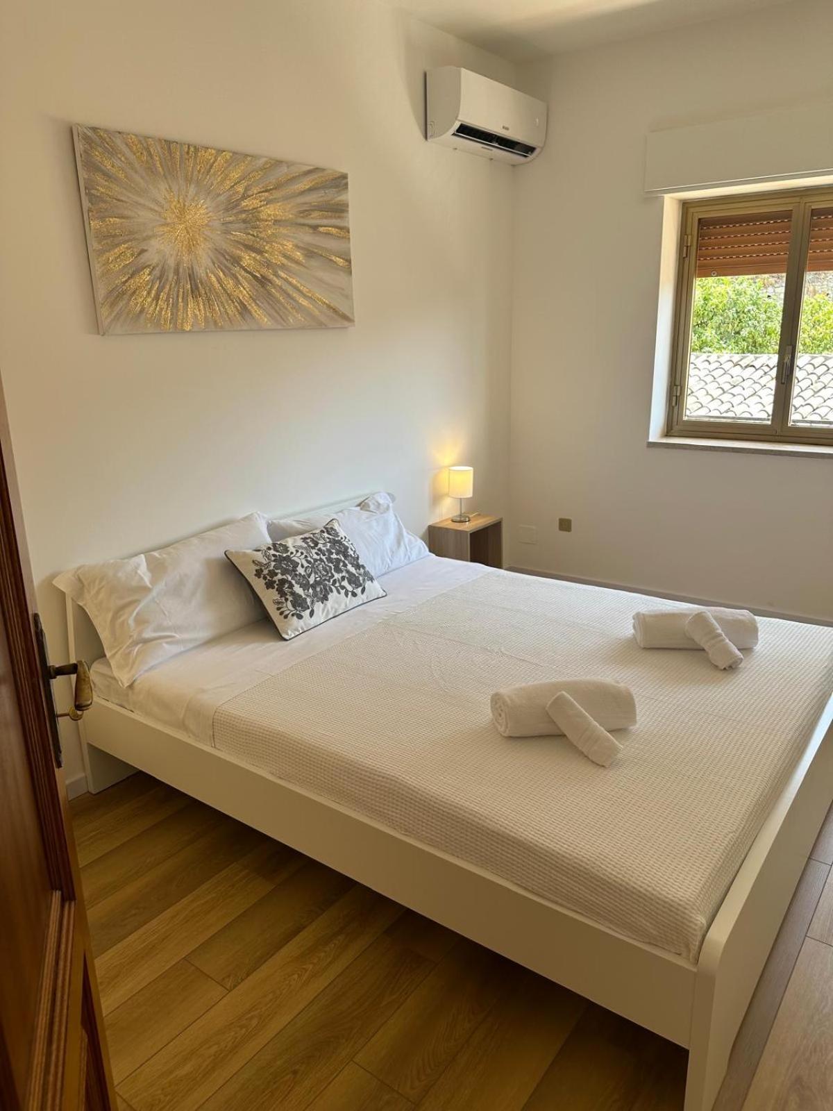 We Home Taormina Center With Parking Dış mekan fotoğraf