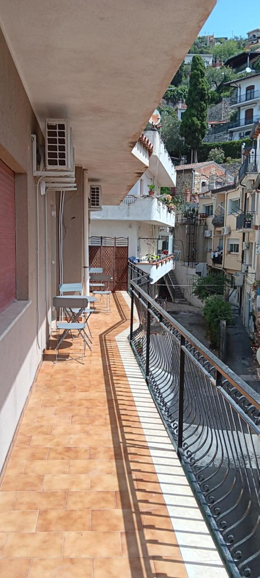 We Home Taormina Center With Parking Dış mekan fotoğraf